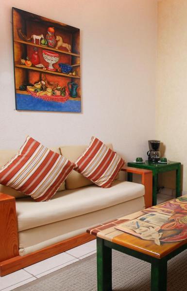 Hotel & Suites Galeria Morelia Room photo